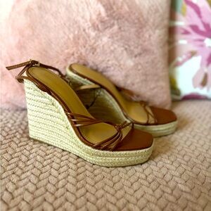 NWT Express Wedges